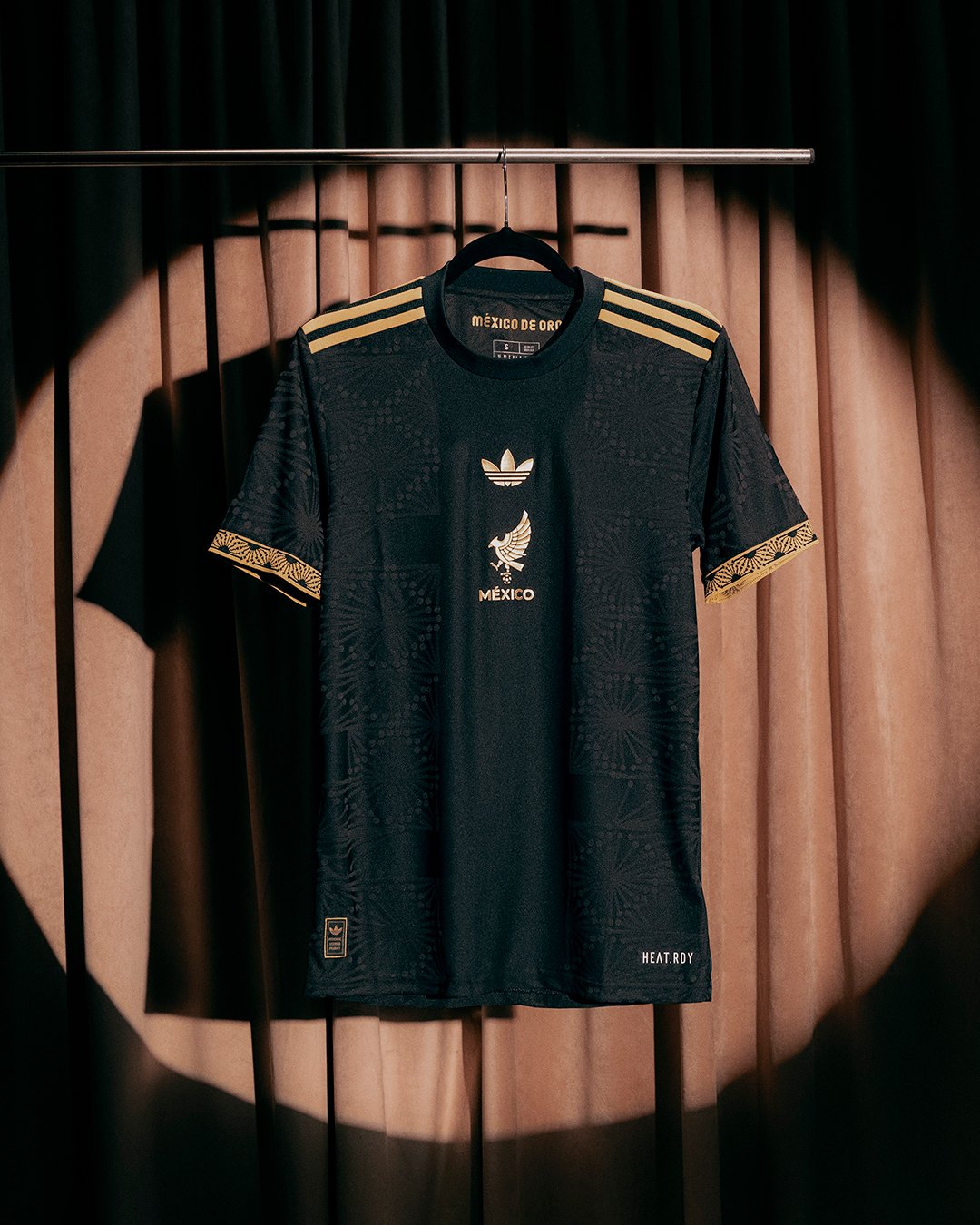 Mexico Black & Gold 2025 Soccer Jersey - Player Version