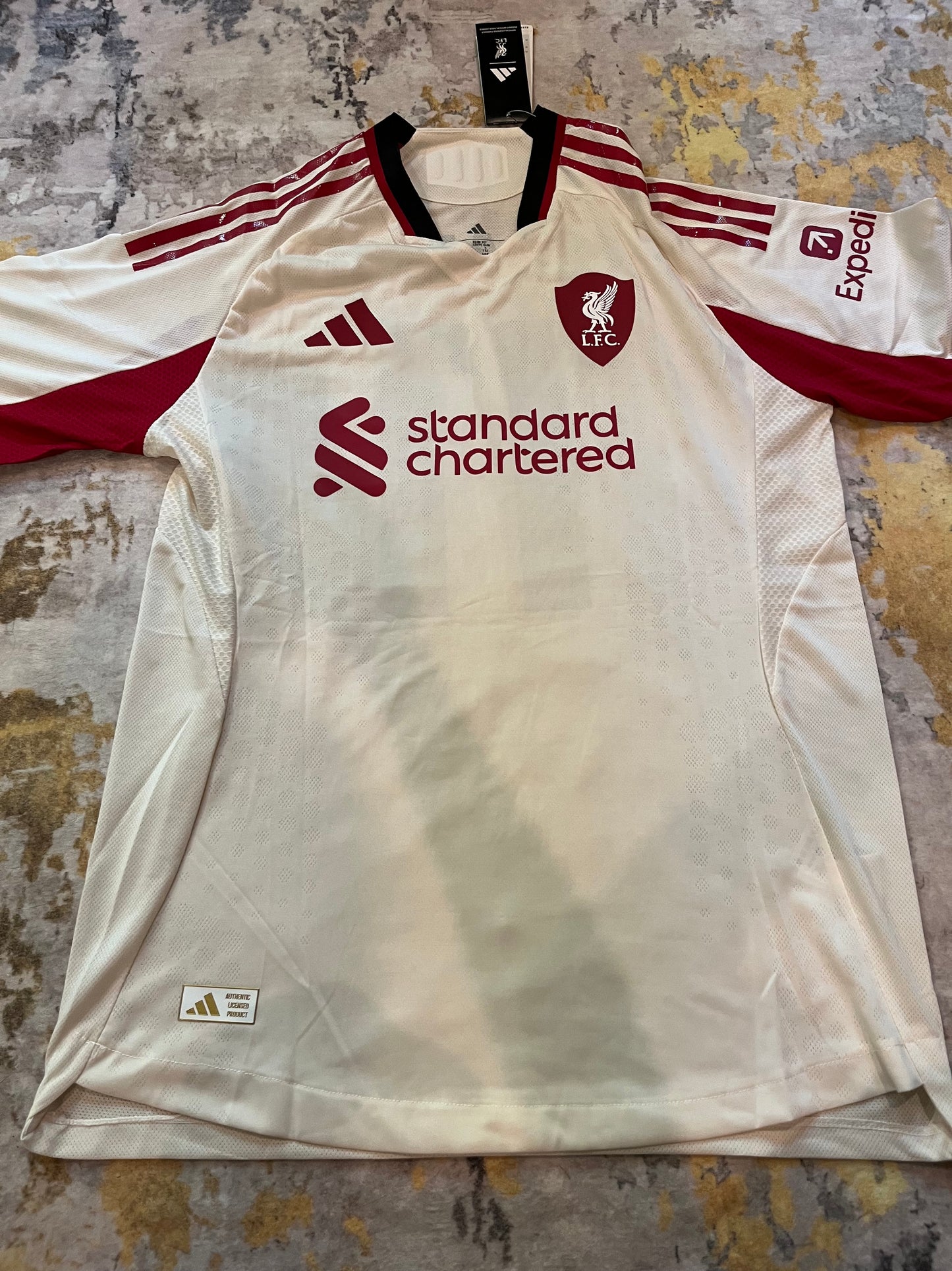 Bundle jerseys: 29 jerseys all size XL